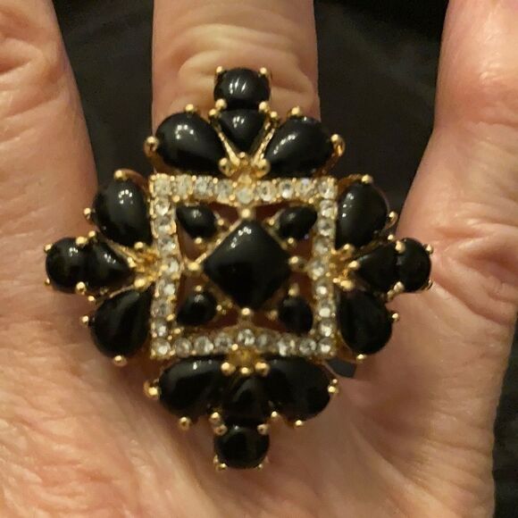Beautiful bohemian cocktail ring with dark blue and white stones EUC - Picture 2 of 7